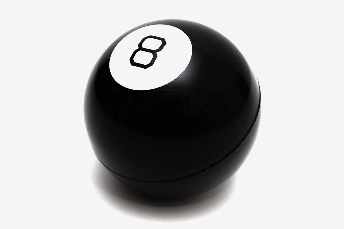 Magic 8 Ball icônica da Stüssy é imortalizado como brinquedo | THE