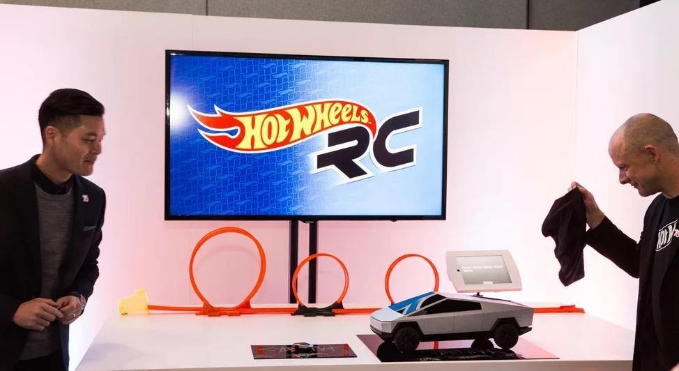 Cybertruck Tesla Carro De Controle Remoto Hot Wheels Mattel