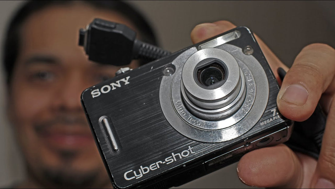 Câmeras antigas Cybershot estão de volta em trends do TikTok e Instagram