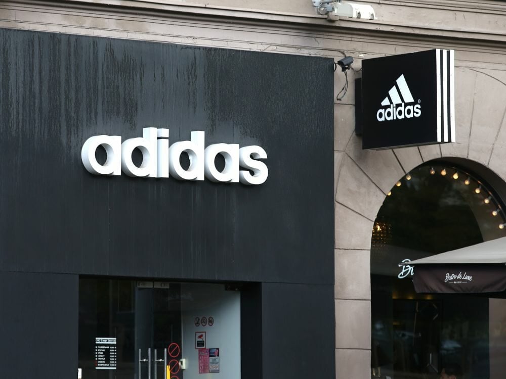 Afetada pela China, Adidas reduz projeções anuais