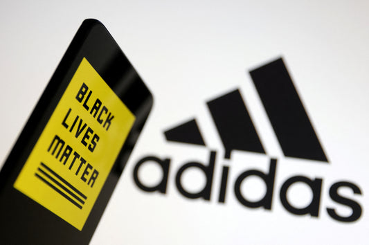 Adidas desiste de impedir Black Lives Matter de usar logotipo de três listras