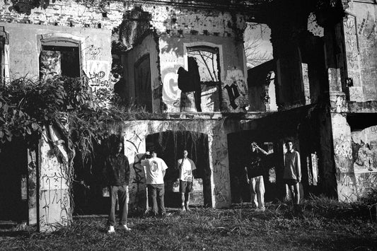 MORF MOB Apresenta: UN PUEBLO EN LUCHA