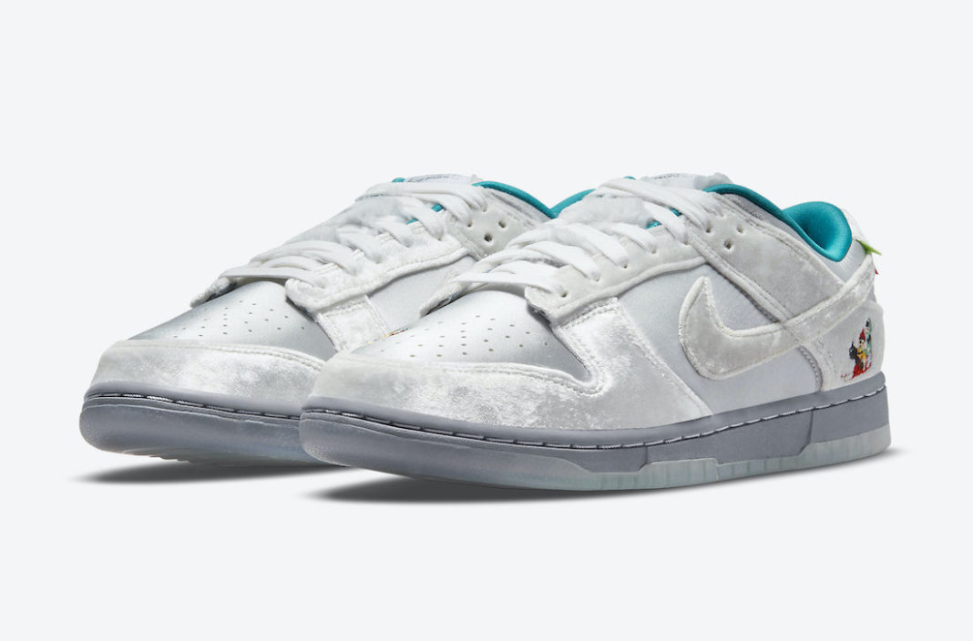 Os detalhes do Nike Dunk Low On The Way Ice