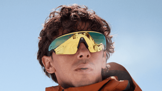 Óculos com IA Oakley Meta Vanguard chega ao Brasil