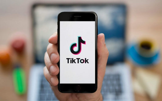 Algoritmo impulsiona contas de extrema-direita para tiktokers americanos - THE GAME