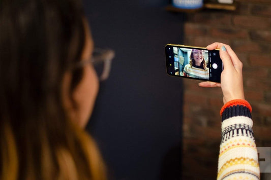 Apple ganha patente para selfies em grupo a distância - THE GAME