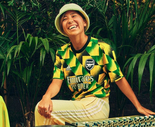 Arsenal lança camisa pré jogo inspirada na Jamaica - THE GAME