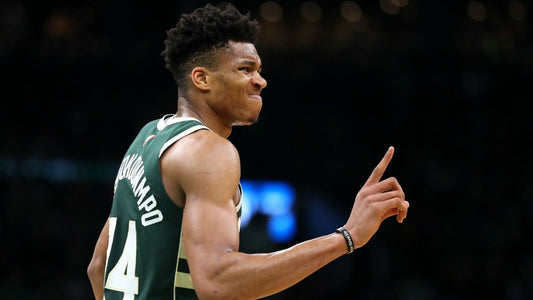 Atual MVP, Antetokounmpo tem conta hackeada, e invasor faz insultos a Kobe e LeBron - THE GAME