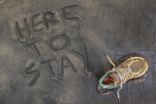 Bodega comemora 15 anos lançando nova versão para o New Balance 990v3 - THE GAME