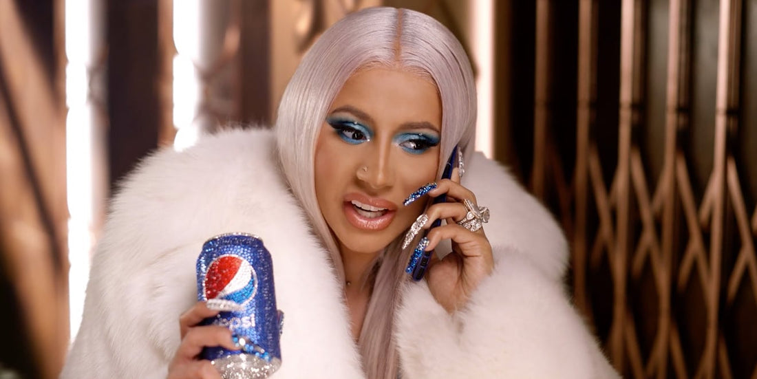 Cardi B é a grande estrela da promoção Gift it Forward with Pepsi