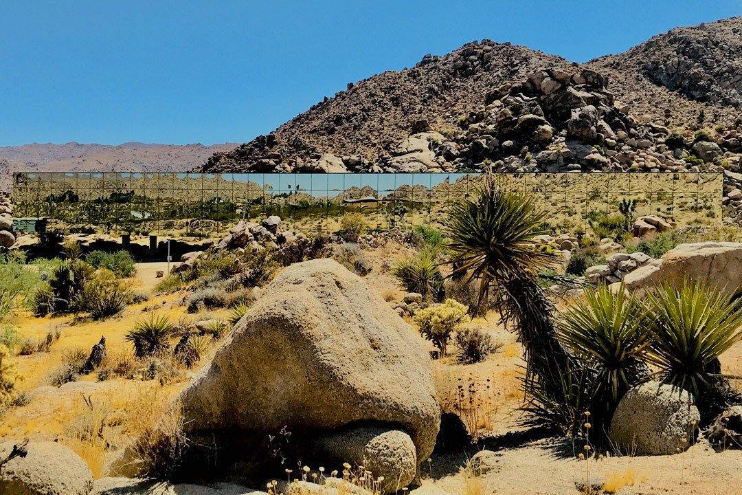 Casa invisível do produtor de cinema Chris Hanley reflete a paisagem do deserto - THE GAME