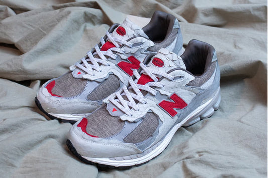 Ceeze e o custom New Balance 2002R Armored Core - THE GAME