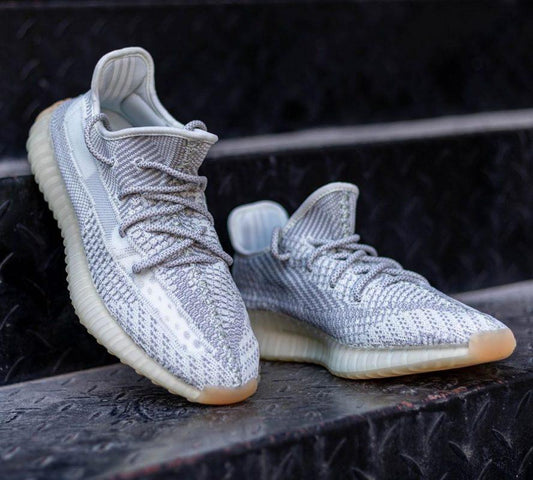 Confira as primeiras imagens do Yeezy Boost 350 V2 Tailgate - THE GAME