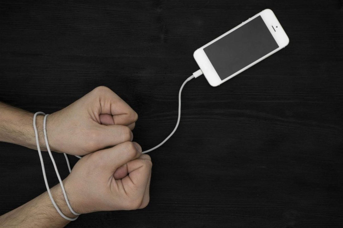 Conheça a Nomofobia, a doença ligada à dependência da tecnologia - THE GAME