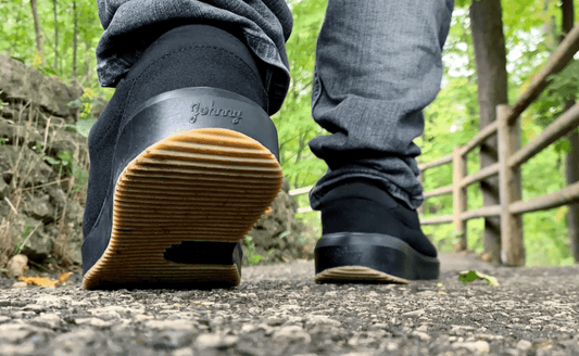 Designer cria tênis que vira macieira depois de descartado - THE GAME