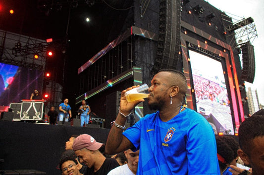 Djonga tem microfone cortado e sai de show irritado - THE GAME