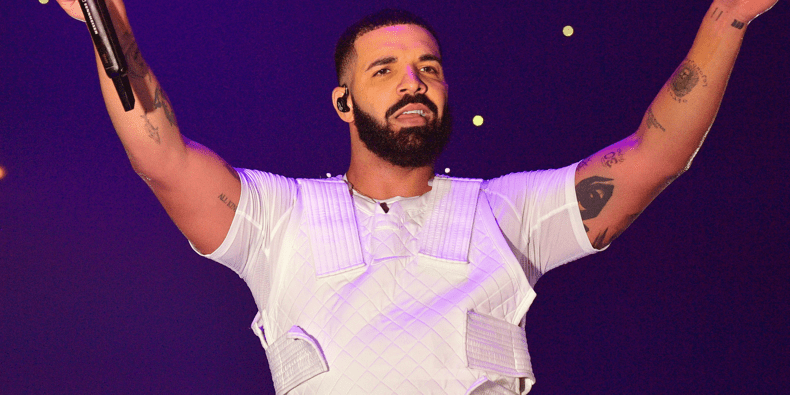 Drake mostra sua nova (e gigantesca) corrente de diamantes - THE GAME
