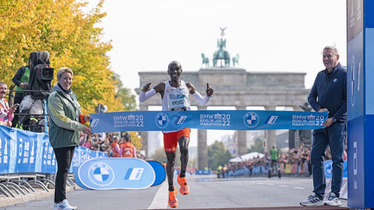 Eliud Kipchoge bate próprio recorde mundial na maratona de Berlim - THE GAME