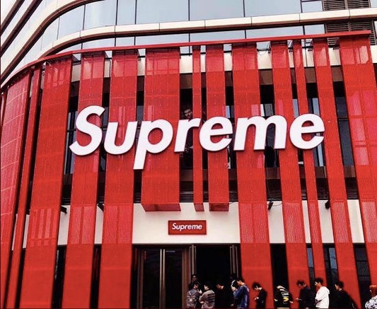 "Fake Supreme" abre loja na China e legitimiza mercado de falsificações - THE GAME