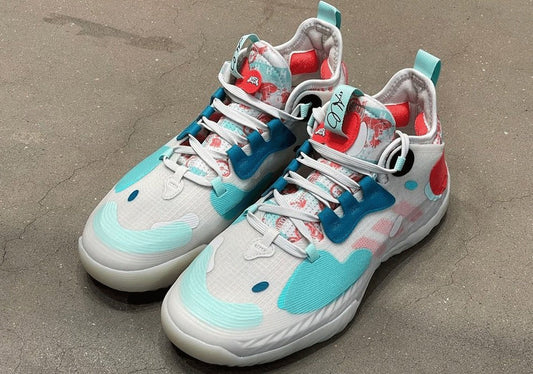 Infração de trânsito motiva interação de Adidas Harden Vol. 5 - THE GAME