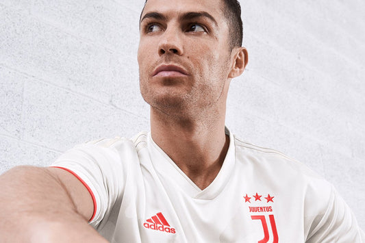 Juventus lança 2º uniforme minimalista para temporada 19/20 - THE GAME