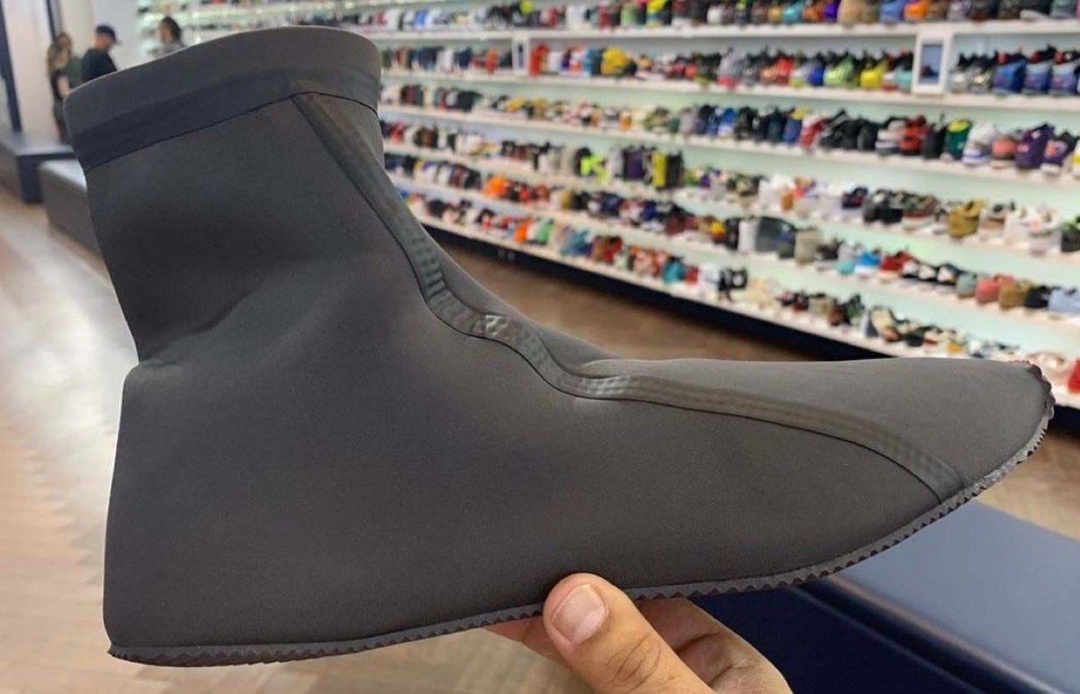 Kanye West registra patente para YZY SOCK SHOES | THE GAME