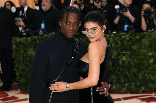 Kylie Jenner dá spoiler de música nova de Travis Scott em publipost no instagram - THE GAME
