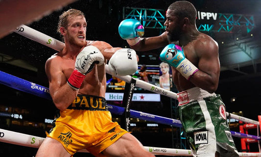Logan Paul surpreende Floyd Mayweather em luta de estrelas - THE GAME