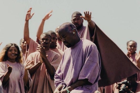 Membros do Sunday Service processam Kanye West - THE GAME