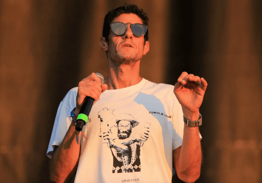 Mike D, dos Beastie Boys, leva a leilão coleção de arte eclética de sua mãe - THE GAME