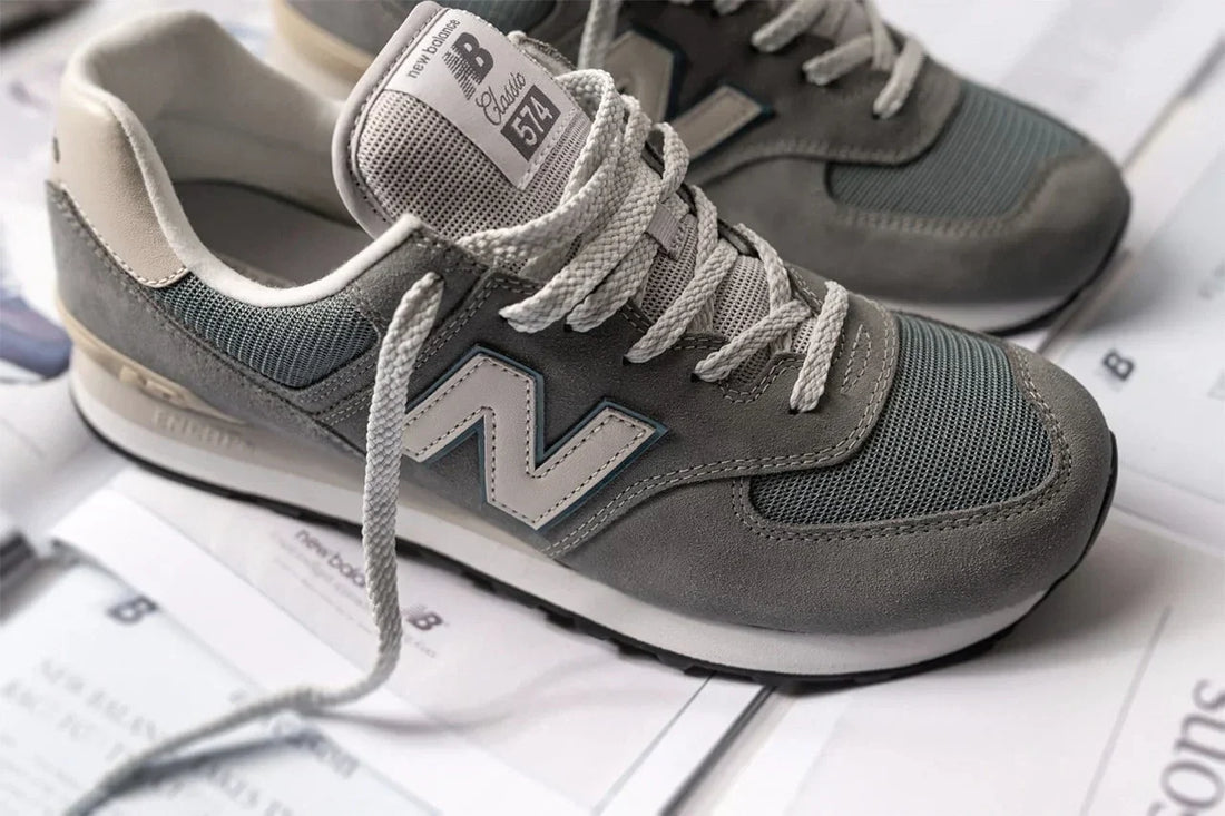 New Balance Grey Days: a tradição do cinza como código visual