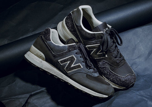 Novo INVINCIBLE x New Balance 574 - THE GAME