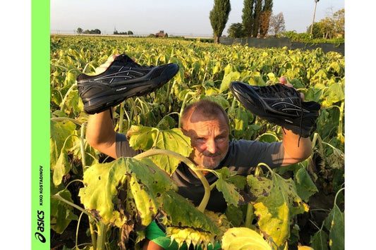 O novo lookbook de Juergen Teller parsa ASICS x Kiko Kostadinov é um paraíso bizarro - THE GAME