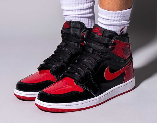 Os detalhes do novo Air Jordan 1 High OG Bred Patent - THE GAME