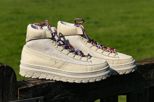 Paria Farzaneh estreia Converse Pro Leather X2 na LFW - THE GAME