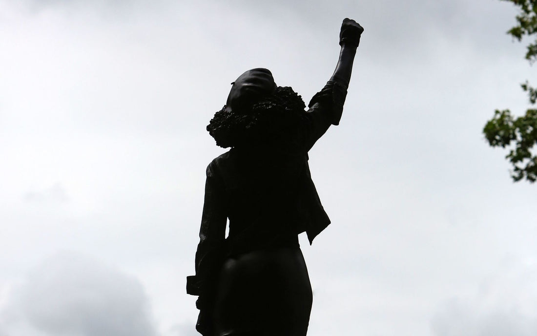 Ponto de estátua de comerciante de escravos ganha nova escultura no Reino Unido - THE GAME