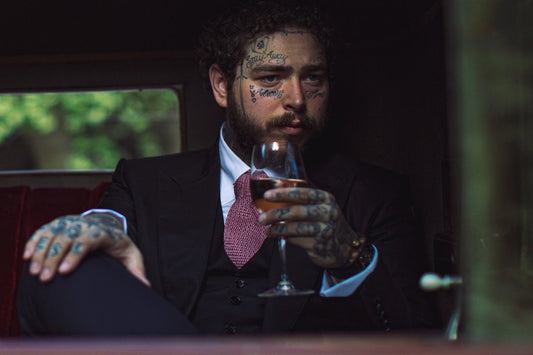 Post Malone faz sucesso com vinho e vende 50.000 garrafas em apenas dois dias - THE GAME