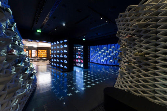 Presentedby abre sua mais recente loja de tênis com arquitetura luxuosa em Dubai - THE GAME