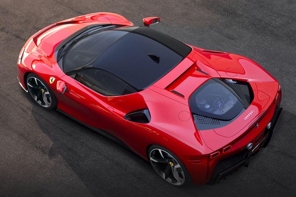 Primeira Ferrari elétrica chegará com tecnologia pioneira só depois de 2025
