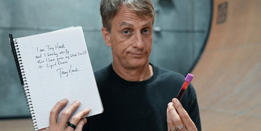 Tony Hawk lança shapes pintados com seu próprio sangue - THE GAME
