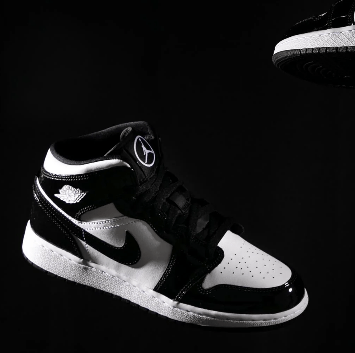 AIR JORDAN 1 MID