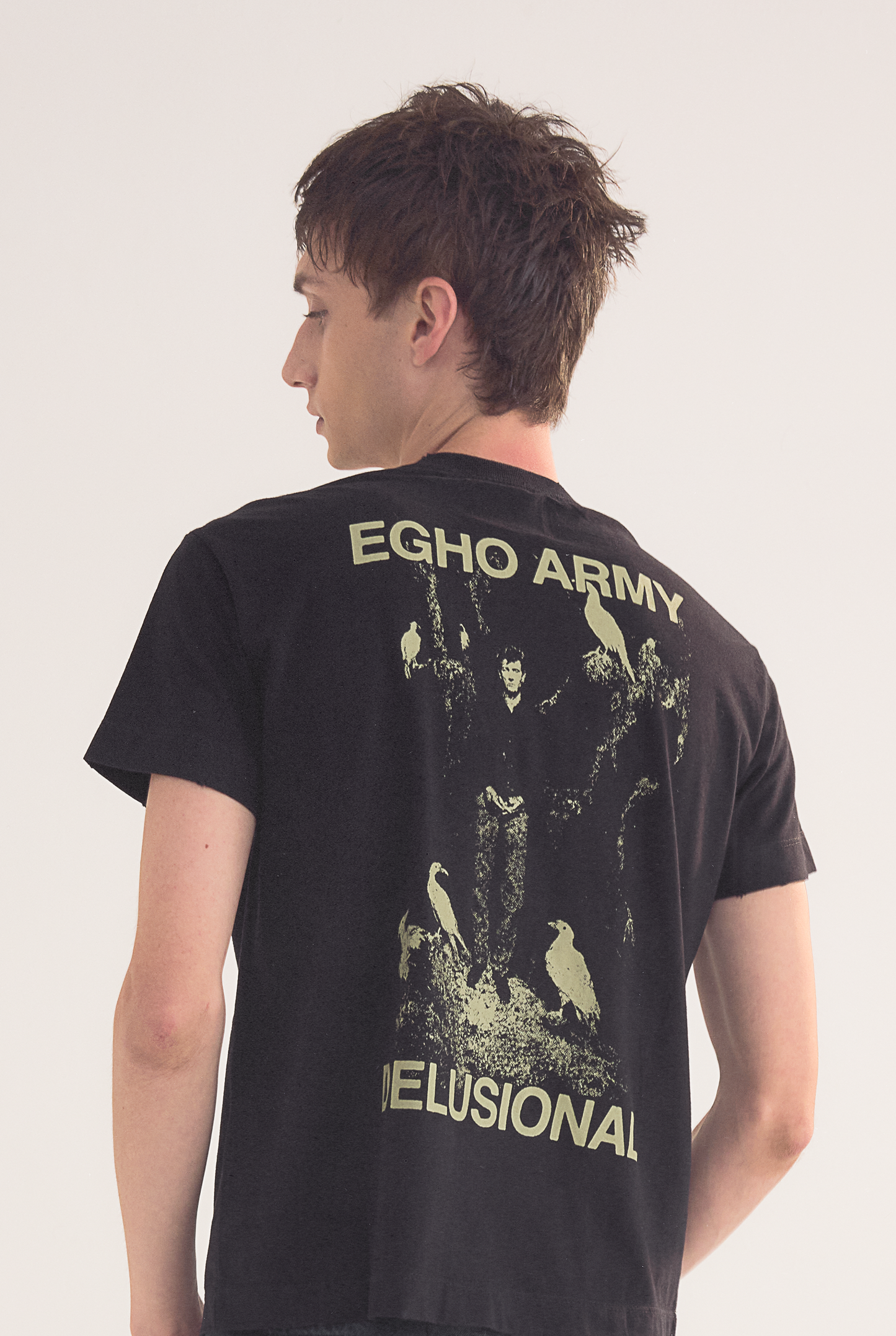 Delusional Regular Tee "Black"