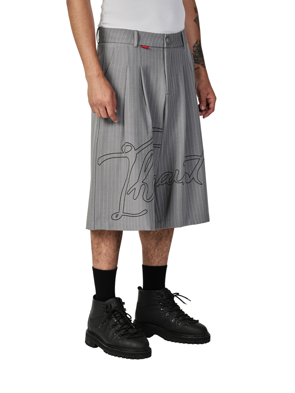Tailored Jorts Thesaint "Cursive Gray"