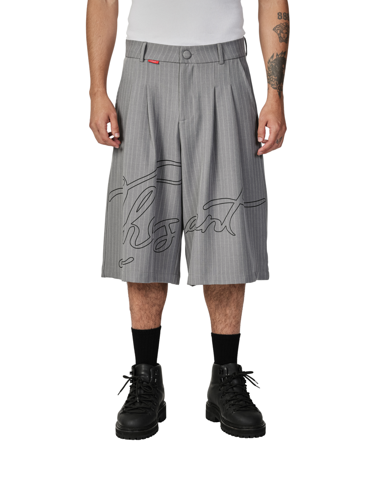 Tailored Jorts Thesaint "Cursive Gray"