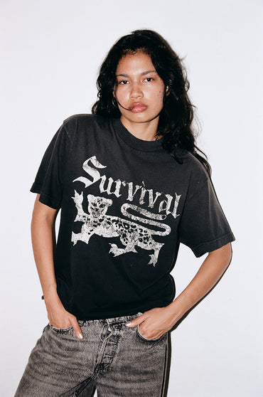 Camiseta Survival Logo "Destroyed"